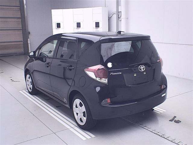 TOYOTA RACTIS 2014