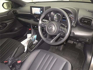 TOYOTA YARIS 2024