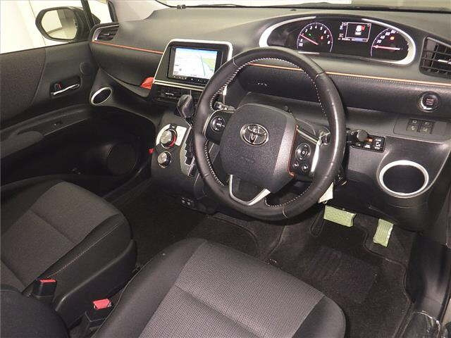 TOYOTA SIENTA 2019