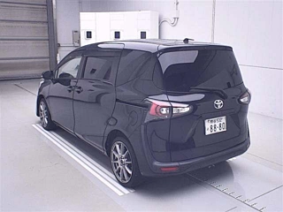 TOYOTA SIENTA 2019