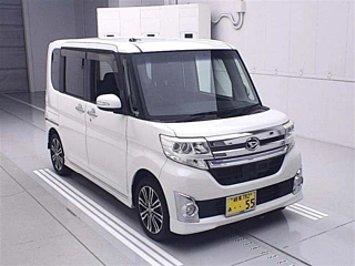 DAIHATSU TANTO 2015