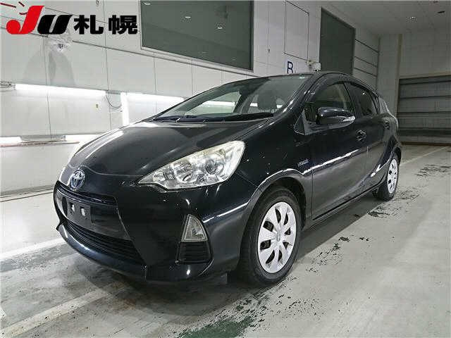TOYOTA AQUA 2013
