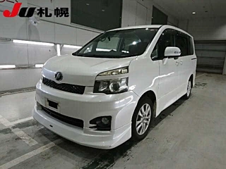 TOYOTA VOXY 2010