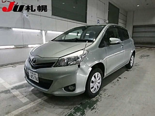 TOYOTA VITZ 2011