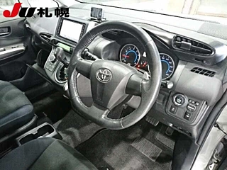 TOYOTA WISH 2009