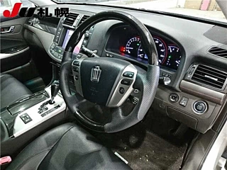 TOYOTA CROWN 2011