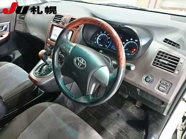 TOYOTA MARK X ZIO 2010