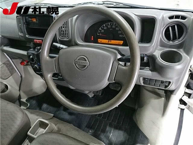 NISSAN CLIPPER VAN 2015