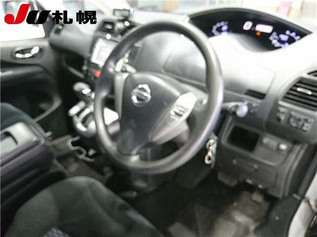 NISSAN SERENA 2011