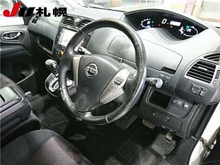 NISSAN SERENA 2011