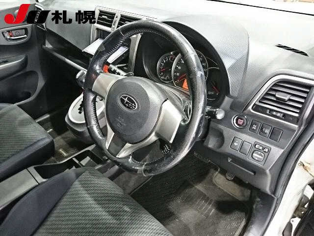 SUBARU TREZIA 2011