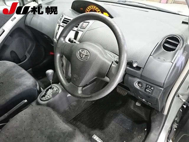 TOYOTA VITZ 2008