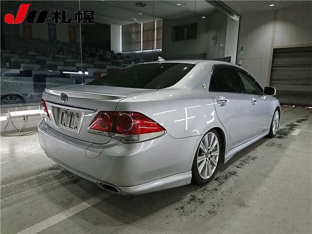 TOYOTA CROWN 2011