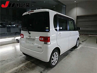 DAIHATSU TANTO 2011
