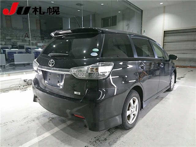 TOYOTA WISH 2016