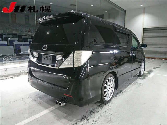 TOYOTA VELLFIRE 2009