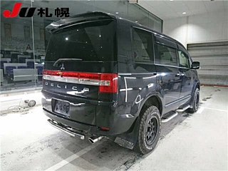 MITSUBISHI DELICA D5 2009