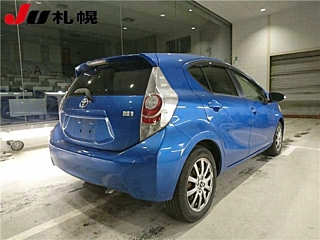 TOYOTA AQUA 2012