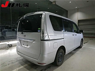 NISSAN SERENA 2015