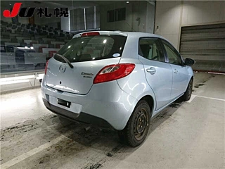 MAZDA DEMIO 2010