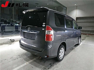 TOYOTA NOAH 2008