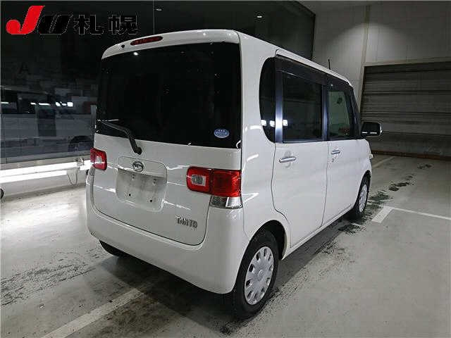 DAIHATSU TANTO 2009