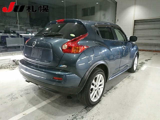 NISSAN JUKE 2012