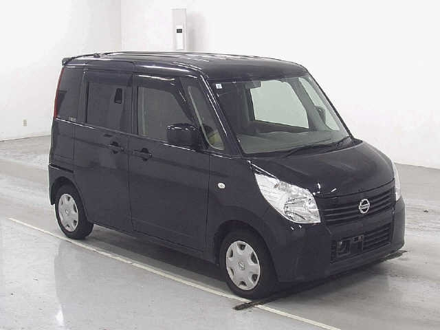 NISSAN ROOX 2013