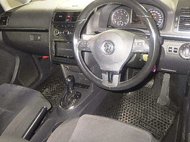 VOLKSWAGEN GOLF TOURAN 2013
