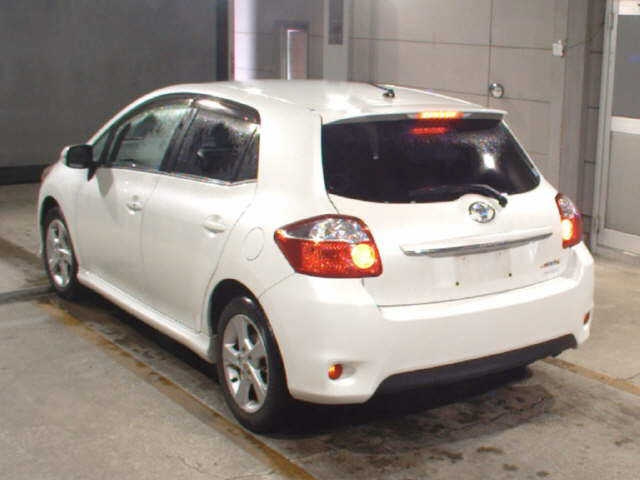 TOYOTA AURIS 2011