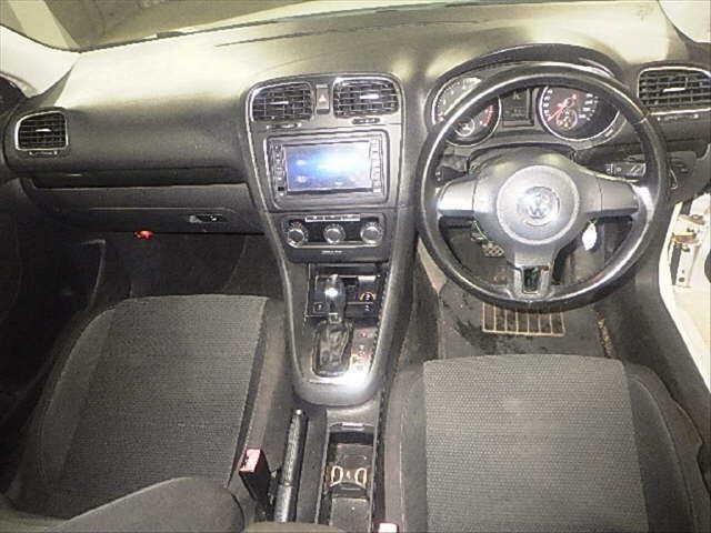 VOLKSWAGEN GOLF VARIANT 2012