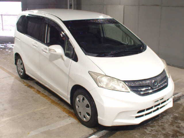 HONDA FREED 2013