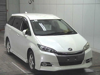 TOYOTA WISH 2015