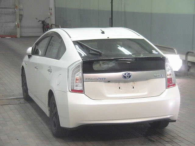 TOYOTA PRIUS PHV 2013