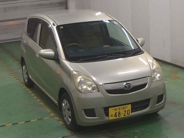 DAIHATSU MIRA 2010