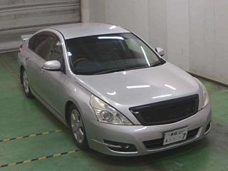 NISSAN TEANA 2010