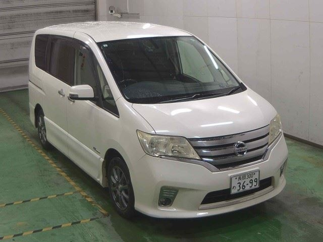 NISSAN SERENA 2013