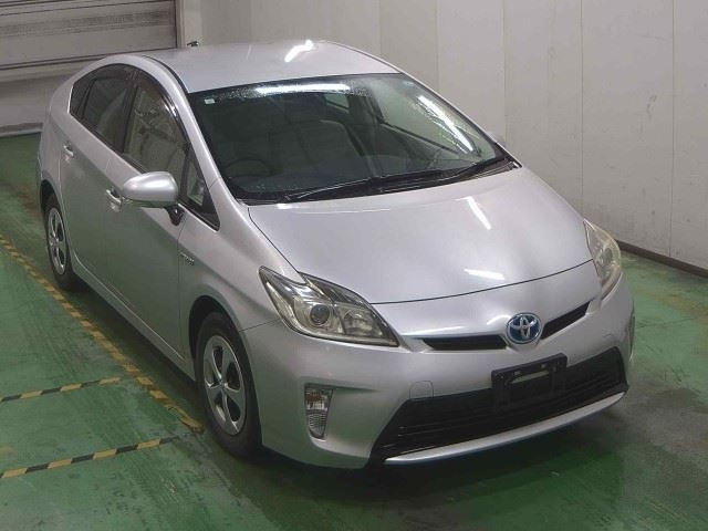 TOYOTA PRIUS 2013