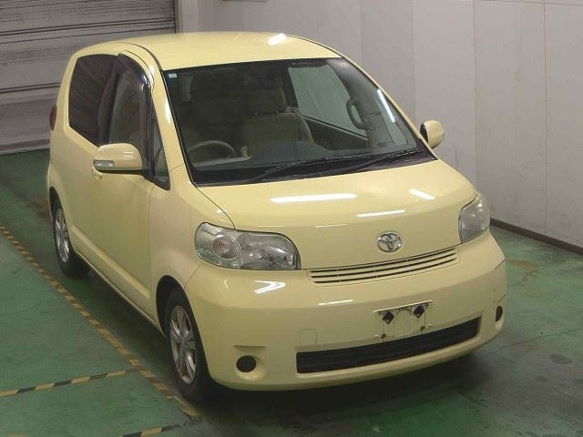TOYOTA PORTE 2009