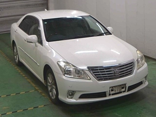 TOYOTA CROWN 2010