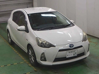 TOYOTA AQUA 2013