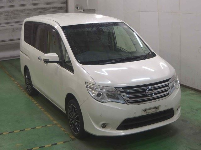 NISSAN SERENA 2015