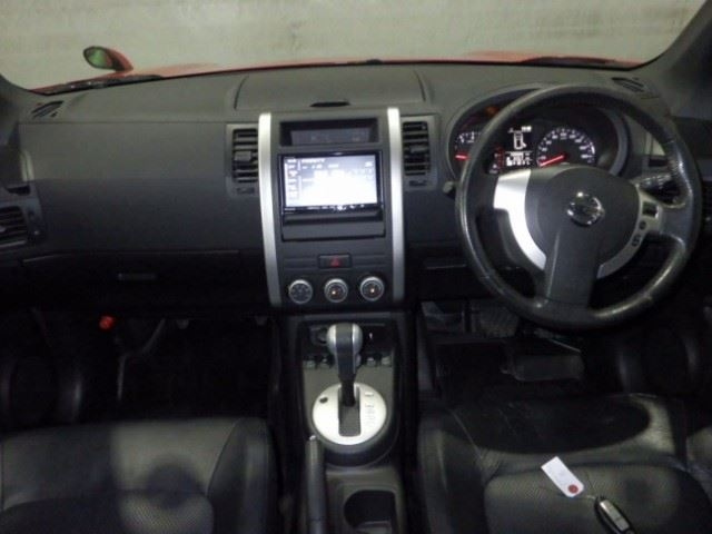 NISSAN X-TRAIL 2013