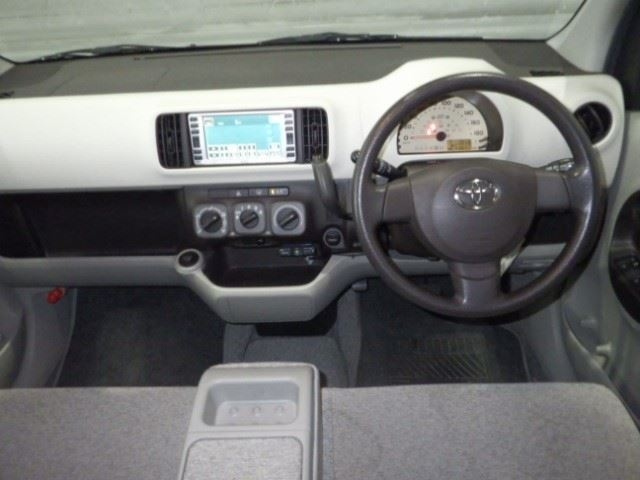 TOYOTA PASSO 2010