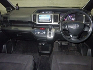HONDA STEP WAGON 2011