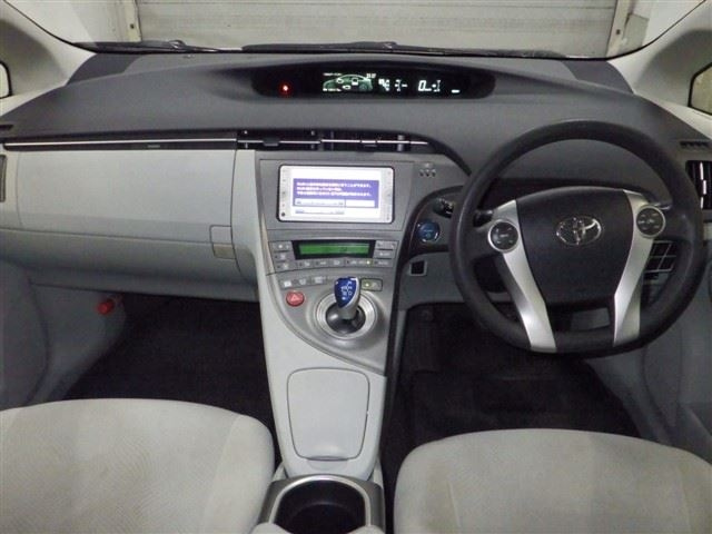 TOYOTA PRIUS 2013