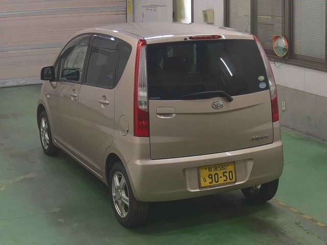 DAIHATSU MOVE 2010