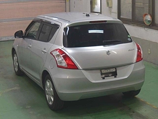SUZUKI SWIFT 2012