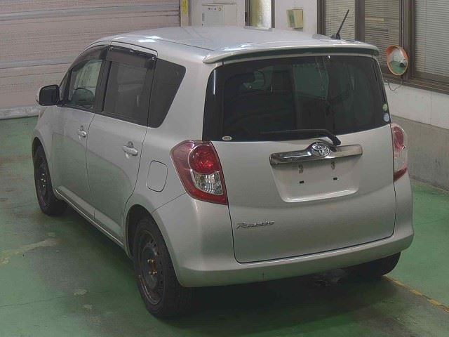TOYOTA RACTIS 2010
