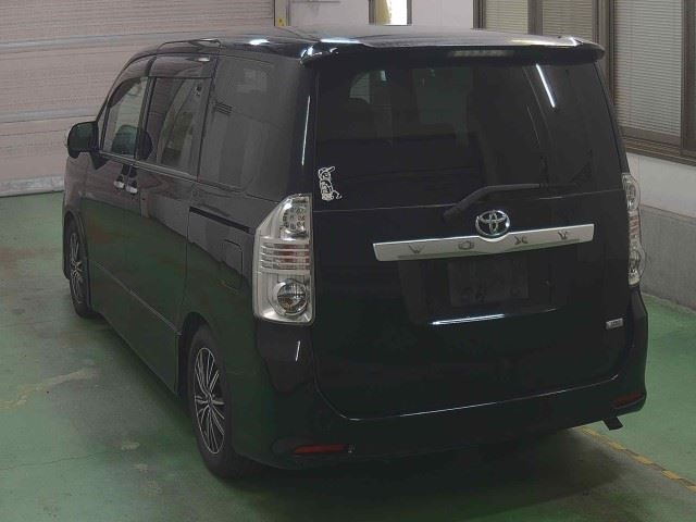 TOYOTA VOXY 2008
